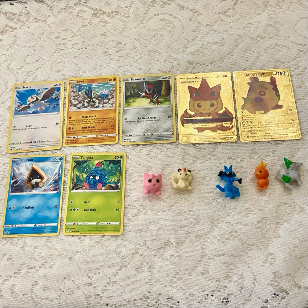 Lot YY: 12pc Lot : 2 Gold Fan Arts Cards, 5 Pokemon Cards and 5 Pokémon …